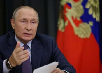Occupied Ukrainian regions to ask Putin to annex them