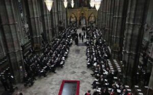 Queen Elizabeth II funeral live updates | Mourners begin arriving at Westminster Abbey