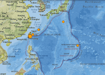 Strong quake hits Taiwan, topples house, halts rail traffic