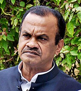 AICC serves showcause notice on Komatireddy Venkat Reddy