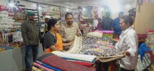 Andhra Pradesh: support artisans, Vizianagaram Mayor urges people