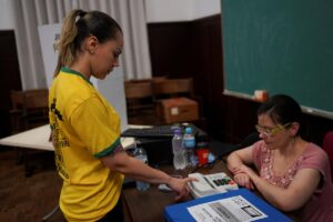 Brazil Presidential election | Bolsonaro takes lead in initial vote count