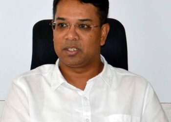 CEO interacts with Munugode people, reviews poll arrangements