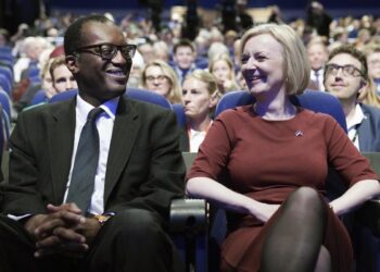 Explained | What triggered the U.K.’s economic crisis?