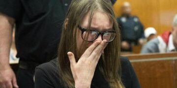 Fake heiress Anna Sorokin talks deportation, house arrest