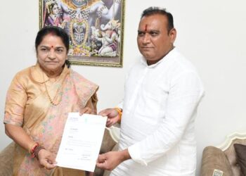 Gujarat Assembly polls | Congress MLA Harshad Ribadia resigns, set to join BJP