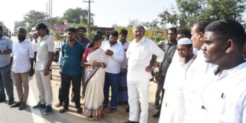 Minister thanked for helping road mishap victim in Andhra Pradesh’s Chittoor district