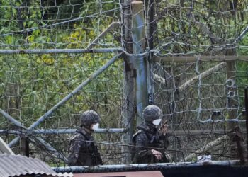 North Korea fires artillery shells near border with South Korea