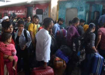 SCR runs 490 special trains, carries 2.5 lakh passengers in festival season
