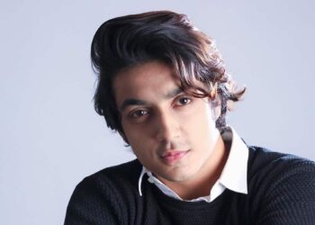 Throwing The Spotlight On The Underappreciated Singer Tanzeel Khan