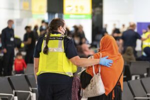 Annual U.K. net migration hits record high of more than 500,000