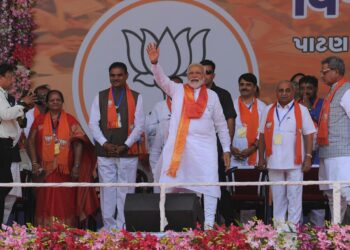 CSDS-Lokniti survey | Does ‘double engine government’ matter for the voter of Gujarat? 