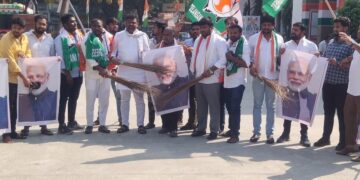 Congress protests against BJP in Sangareddy