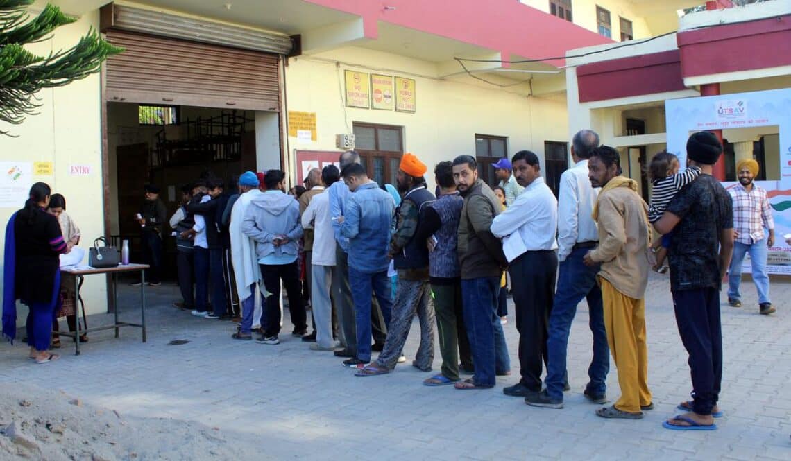 Himachal Pradesh Assembly Election 2022 Live Updates | 18% turnout till 11 a.m., Mandi records 21.92% Himachal Pradesh Assembly Election 2022 Live Updates | 18% turnout till 11 a.m., Mandi records 21.92%