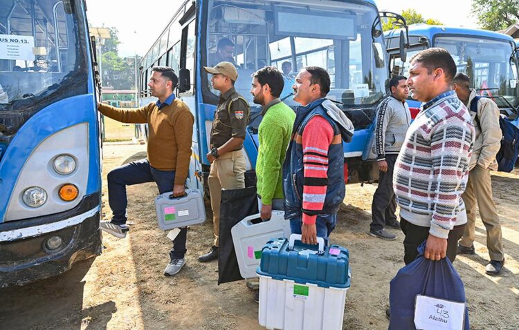 Himachal Pradesh Assembly Election 2022 Live Updates | Voting in all 68 seats today; 412 candidates in fray