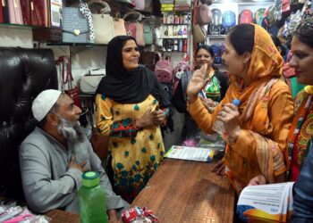 In Himachal Pradesh, Congress, BJP leaders and cadre garner support as campaign picks up