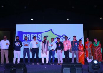 Journalists’ families have a gala time