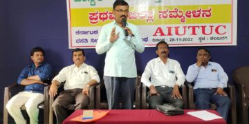 Leaders criticise govt. for violating labour laws