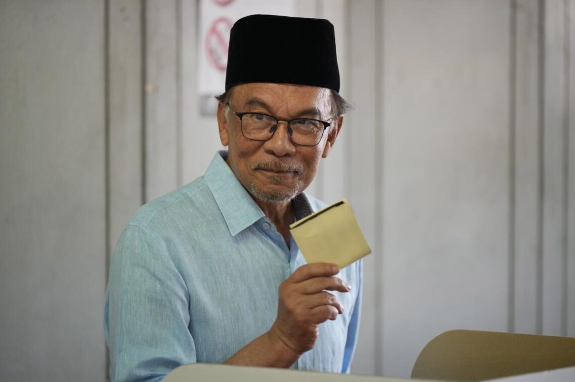 Malaysia king names reformist leader Anwar Ibrahim as Prime Minister