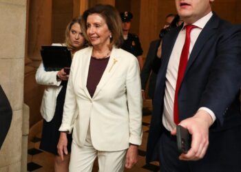 Nancy Pelosi to step down from Democrat leadership