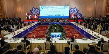 Southeast Asian leaders call for unity amid global tensions