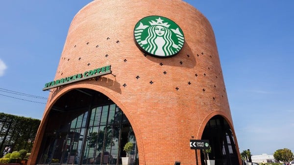 10 Most Luxurious Starbucks Hotels Around The Globe
