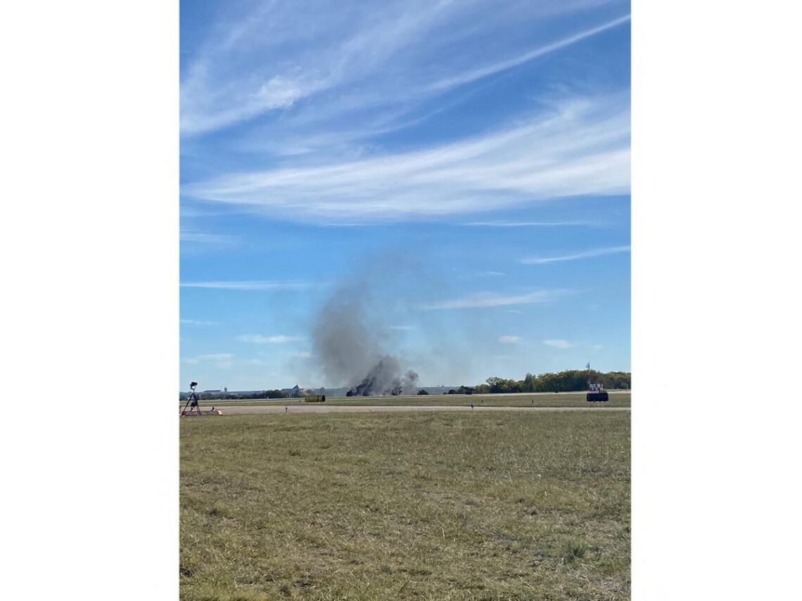 Two aircraft collide, crash during Dallas air show
