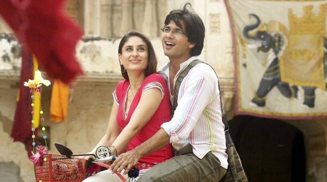 20 Amazing Jab We Met Dialogues For A Thrilling Nostalgia