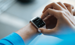 7 Best Apple Watch Alternatives Under 5000 Rs
