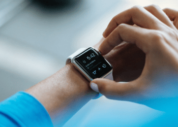 7 Best Apple Watch Alternatives Under 5000 Rs