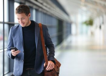 8 Helpful Ways How to Run Your Business From Your Smartphone