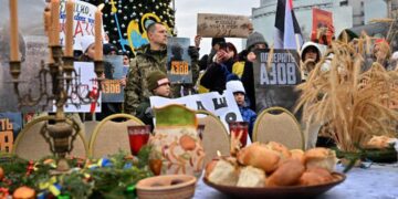 A Christmas season without its traditional glow in Ukraine