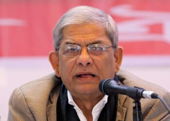 Bangladesh police arrest two top Opposition leaders