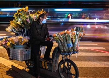 China shifts away from ‘zero-COVID’ by announcing more easing measures