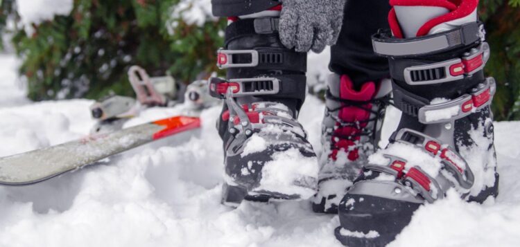 How To Pick The Right Ski Boot For Your Foot Type? — The Second Angle