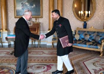 Indian High Commissioner to United Kingdom presents credentials to King Charles