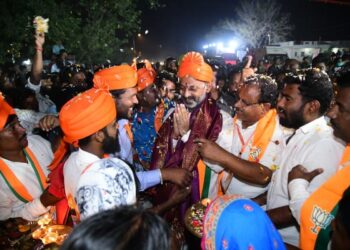 Intensify agitations over local issues: Bandi