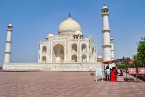 Let the history of Taj Mahal continue as it is: SC
