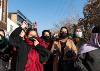 Taliban ban women from working for domestic, foreign NGOs