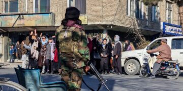 Taliban use water cannon on women protesting university ban
