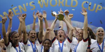 U.S. House passes equal pay bill in latest women’s soccer win