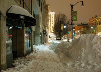 U.S. digs out from monster storm as death toll passes 50