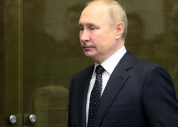 Vladimir Putin heads for Belarus amid fears of new assault on Ukraine