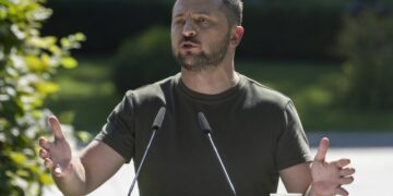 Zelensky asks G7 to supply Ukraine natural gas, long-range weapons