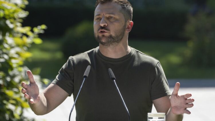 Zelensky asks G7 to supply Ukraine natural gas, long-range weapons