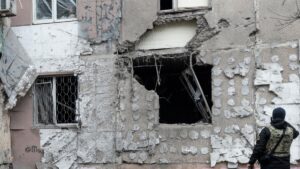 russian shelling kills many in kherson, ukraine