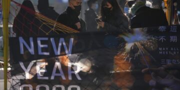 Beds run out at Beijing hospital as COVID-19 brings more sick people