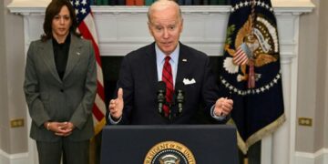 Biden toughens border, offers legal path for 30,000 people a month