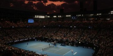 Four with Russian flags kicked out of Australian Open by police