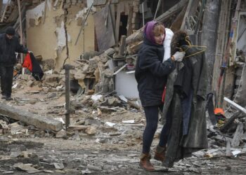 Ukraine faces grim start to 2023 after fresh Russian attacks